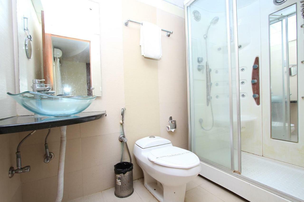 Capital O 47284 Atithi Resort Bharuch Εξωτερικό φωτογραφία