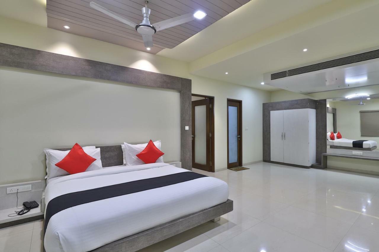Capital O 47284 Atithi Resort Bharuch Εξωτερικό φωτογραφία